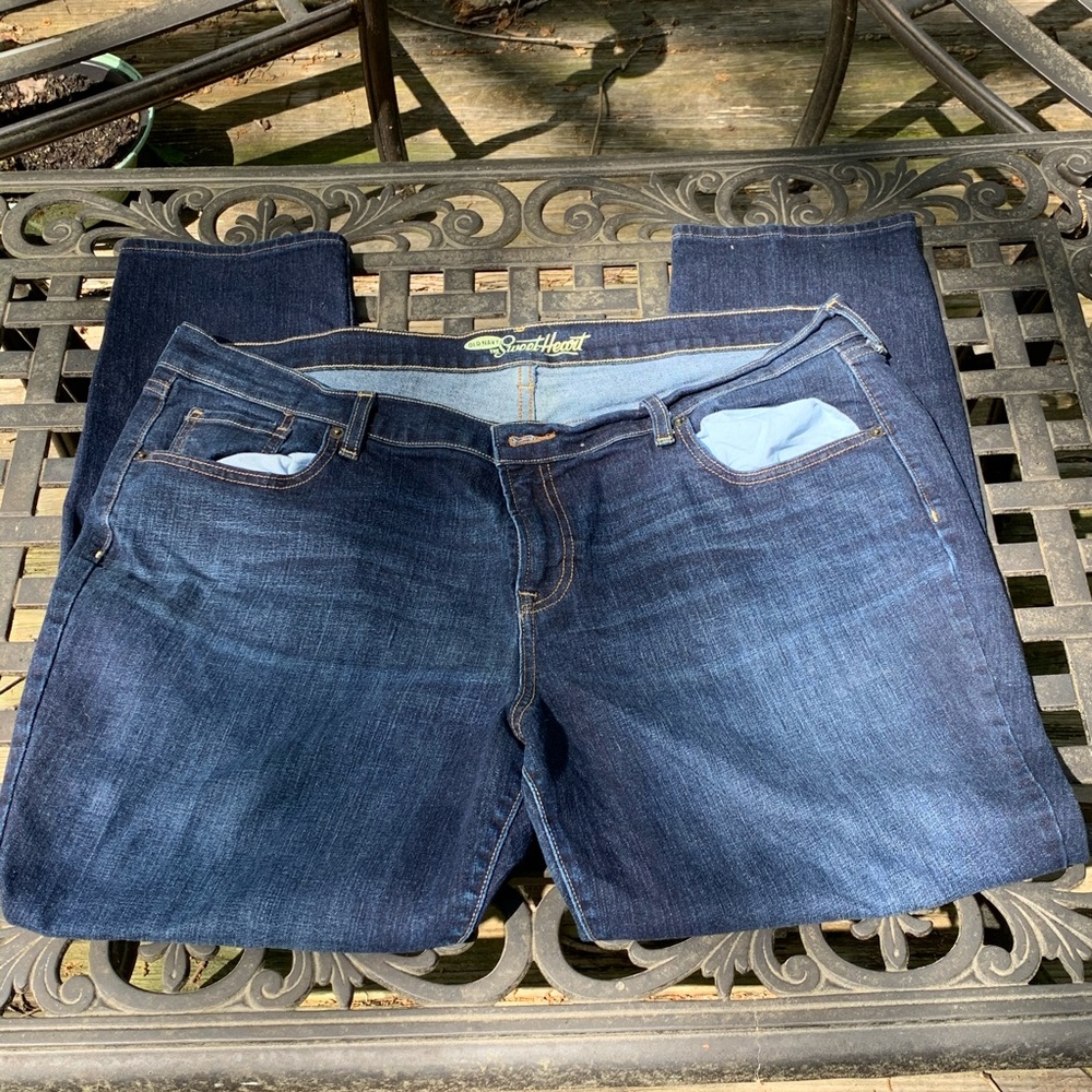 Old Navy Sweetheart Straight Leg Jeans